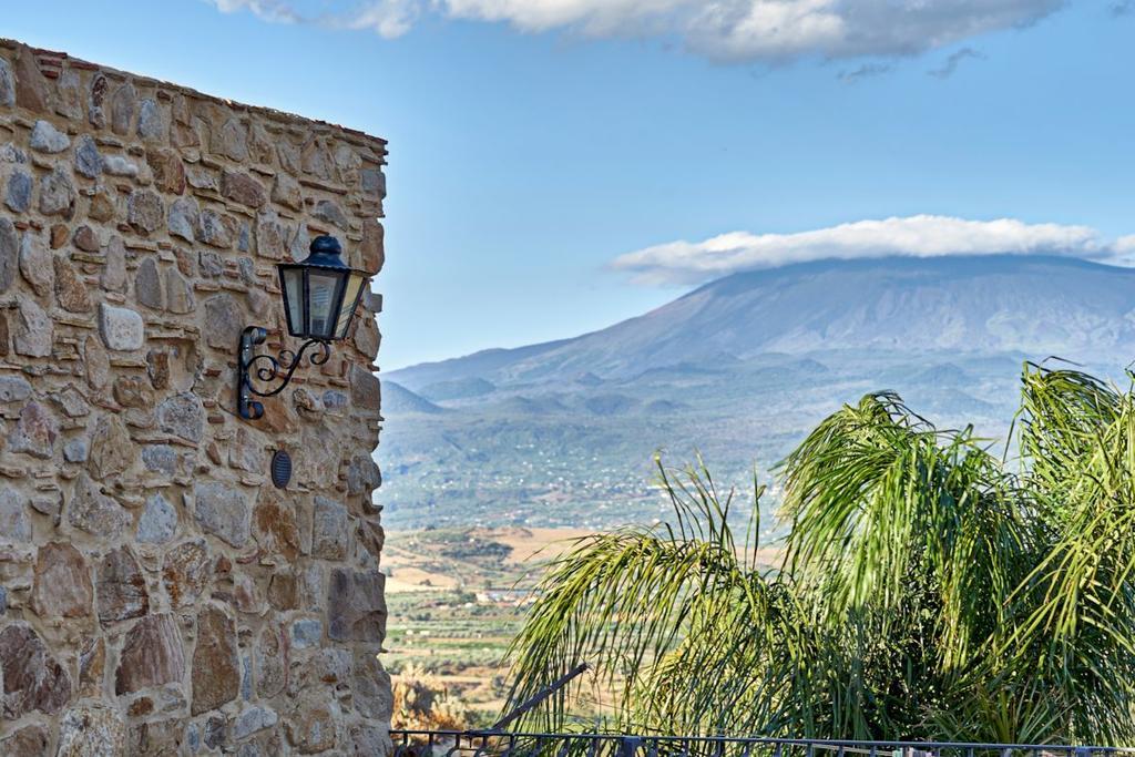 Agriturismo Conte Ruggero Villa Centuripe Dış mekan fotoğraf