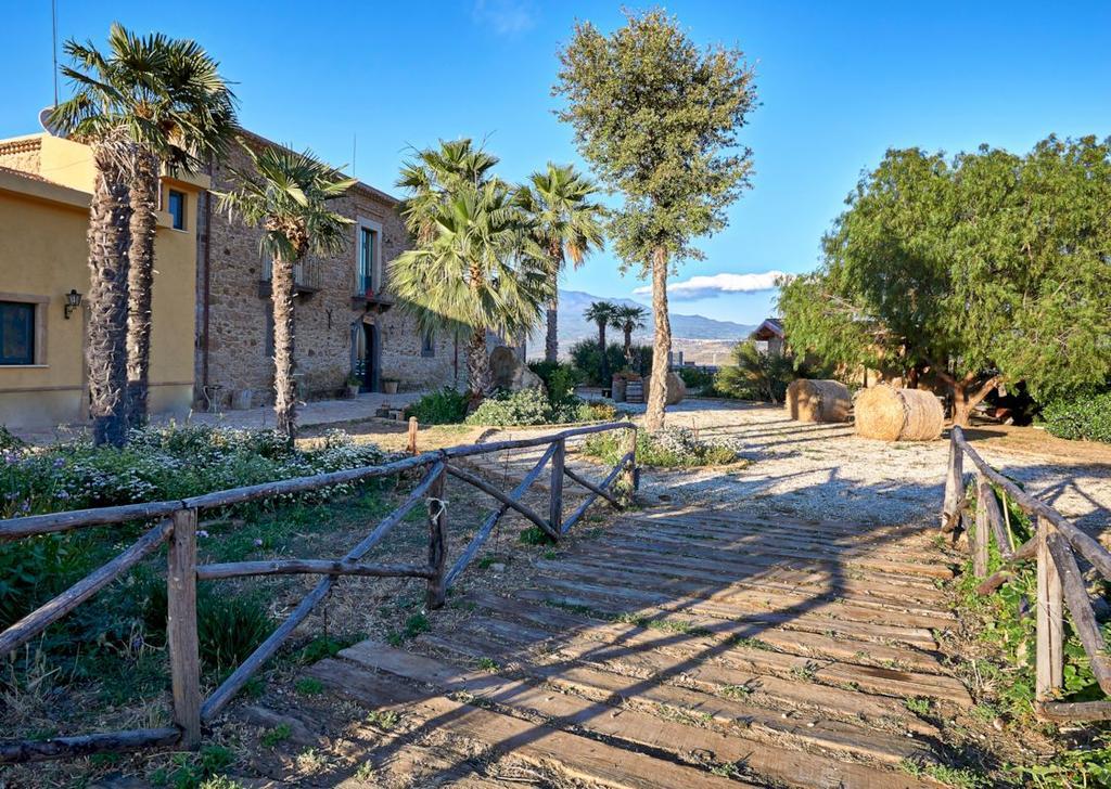 Agriturismo Conte Ruggero Villa Centuripe Dış mekan fotoğraf
